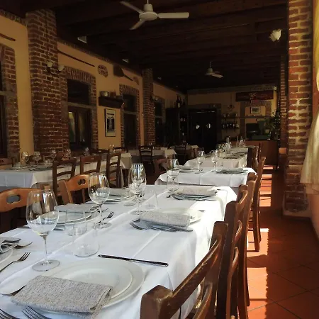 Agriturismo Cascina Selva 3* Ozzero